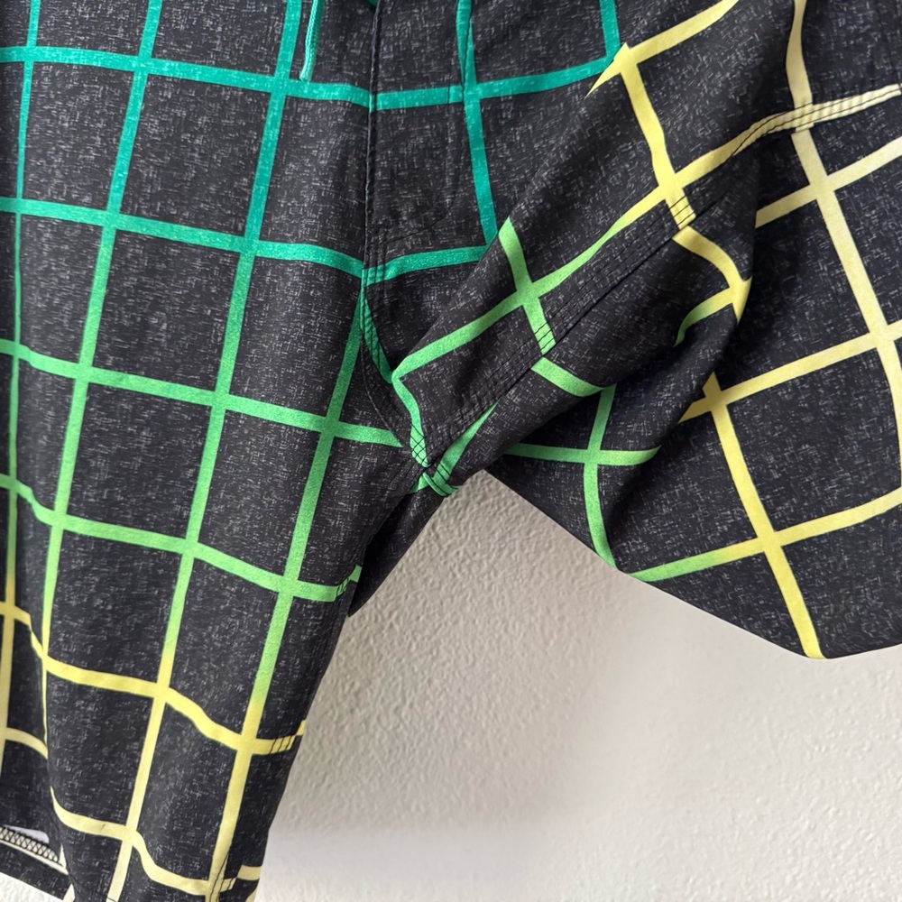 Old Navy California Board Short 38 Plaid Grid Ombre Surfcore Streetwear Festival - Picture 5 of 11